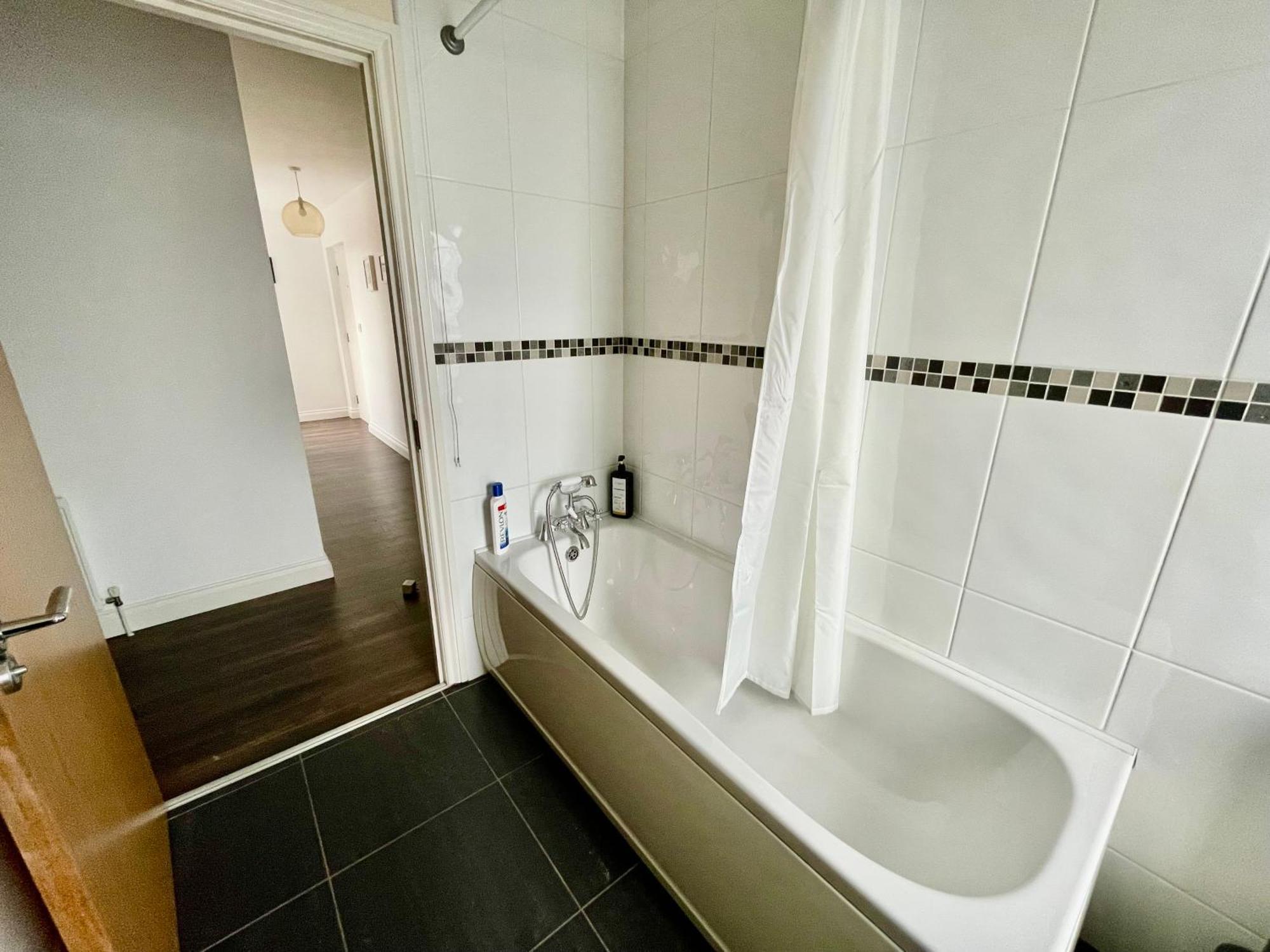 2 Bedroom City-Centre Apartment With Free Parking Belfast Exterior foto